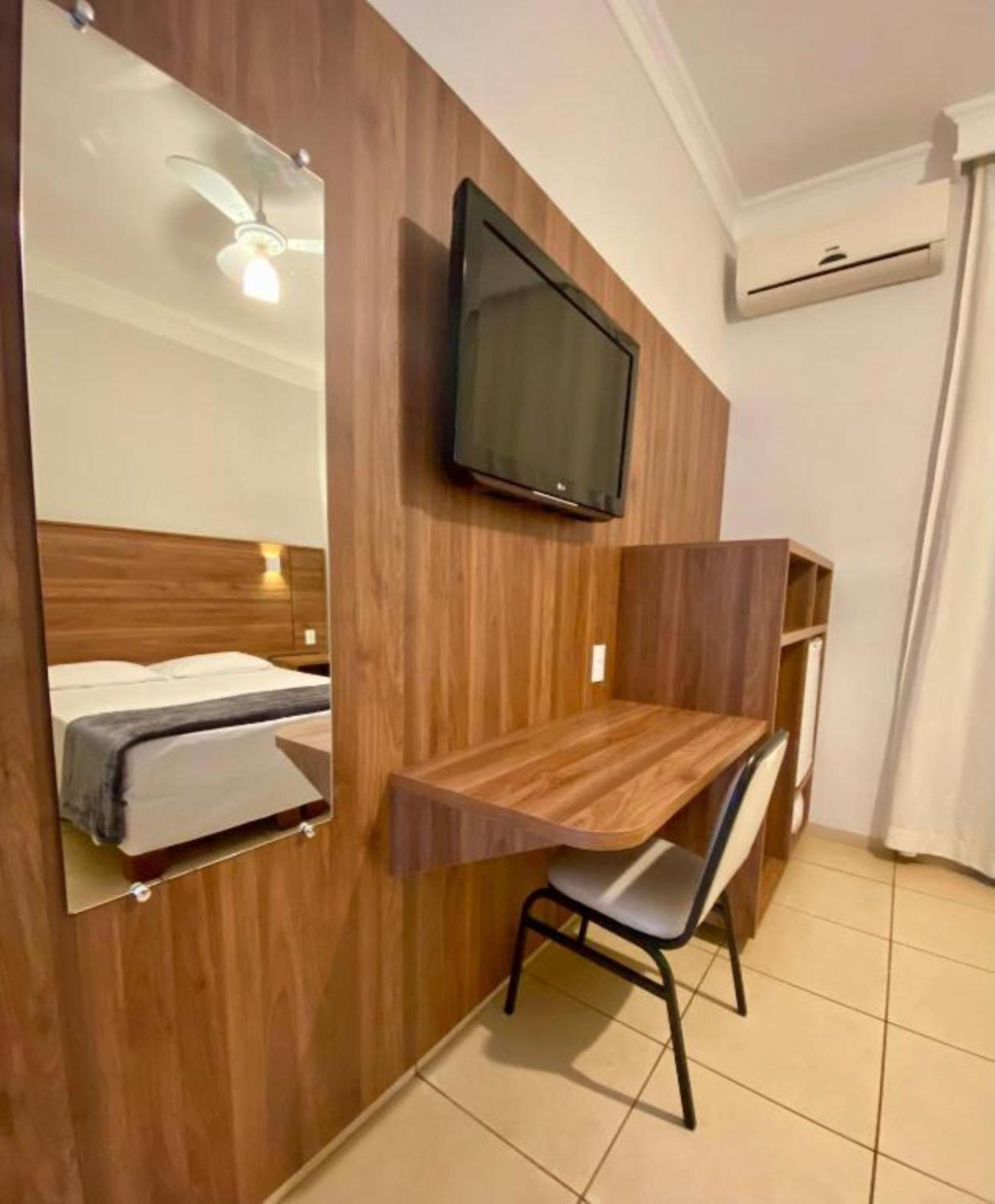 Hotel Roda D'Agua Andradina Cameră foto