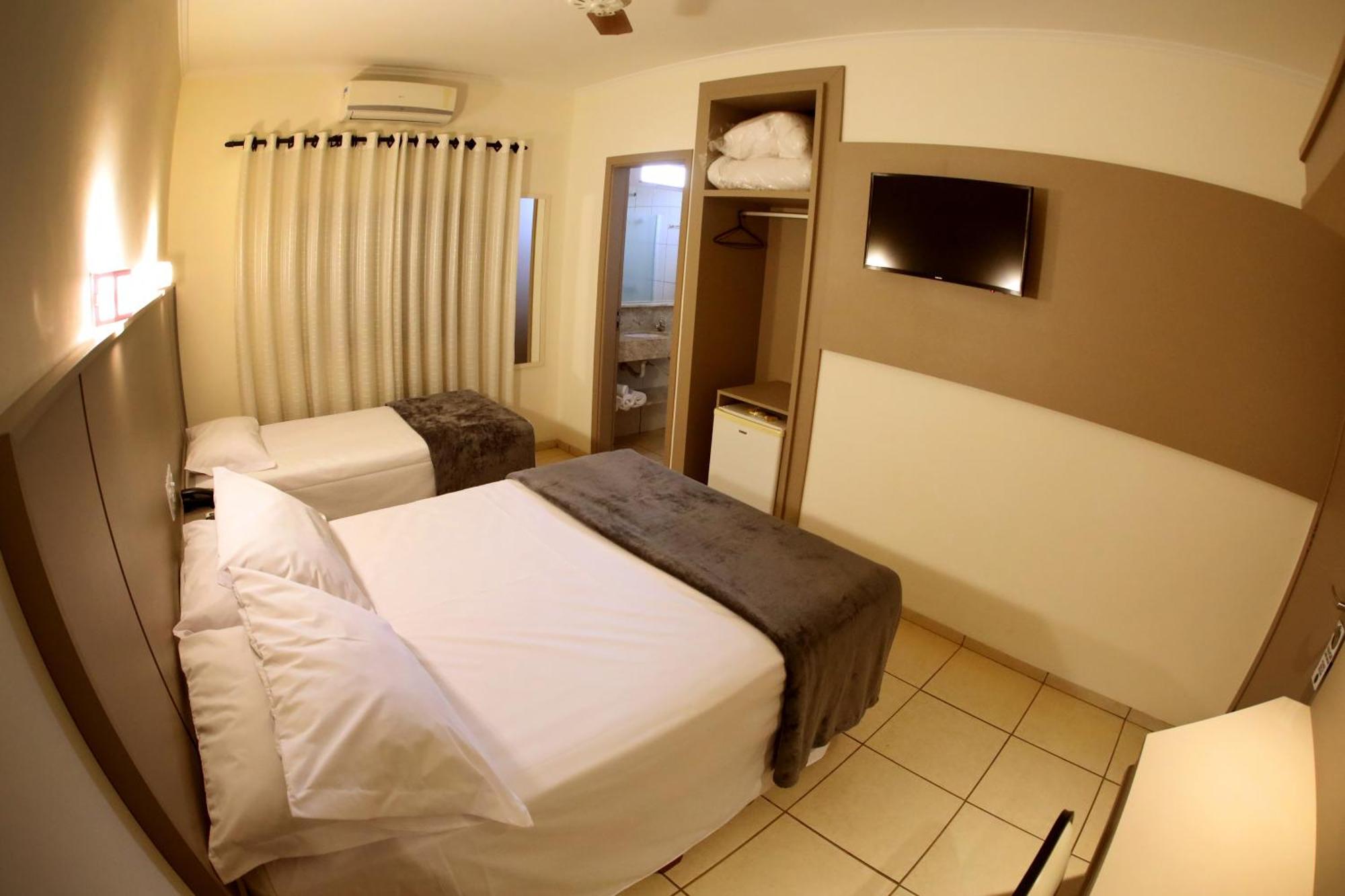 Hotel Roda D'Agua Andradina Cameră foto