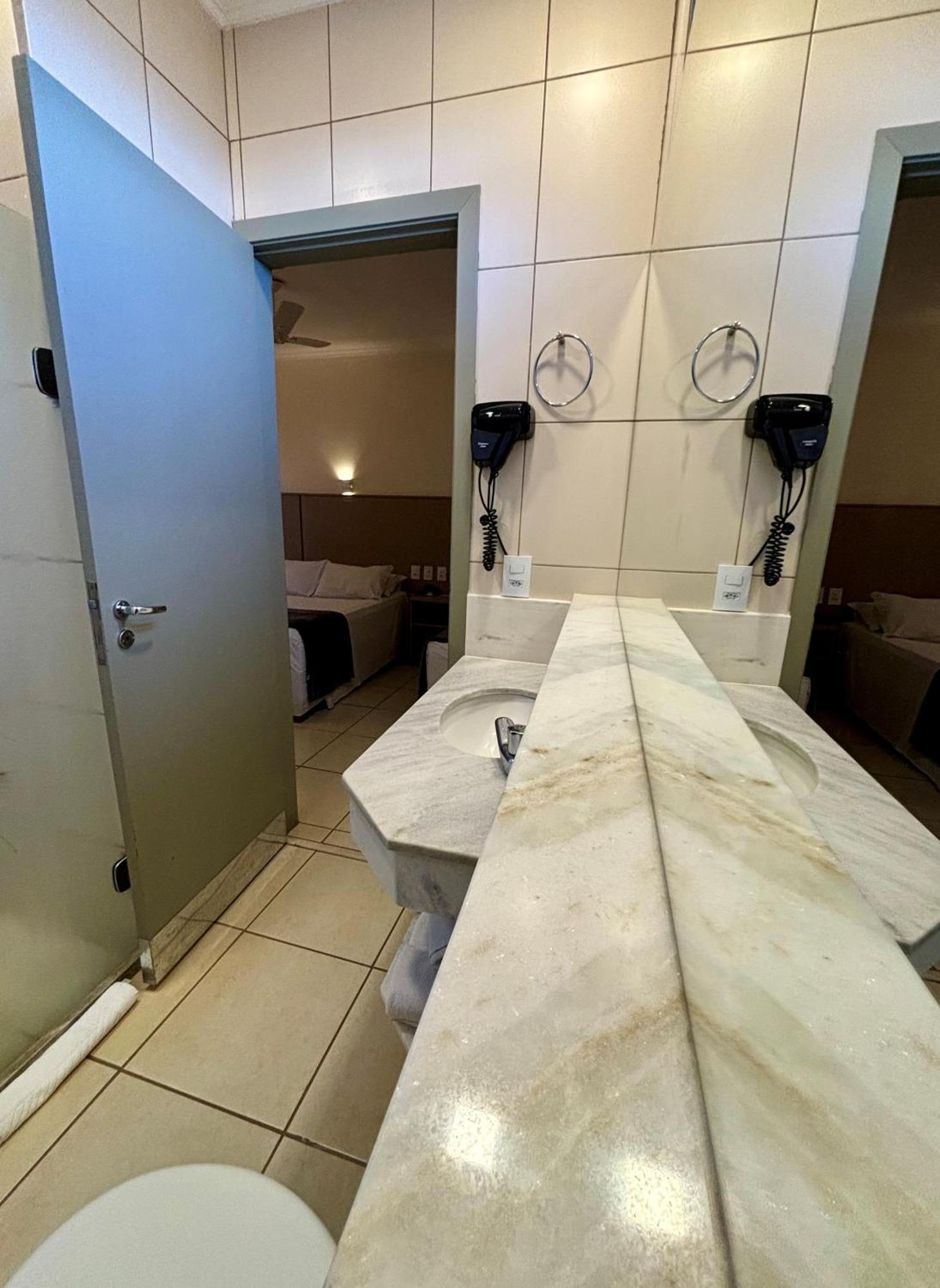 Hotel Roda D'Agua Andradina Cameră foto