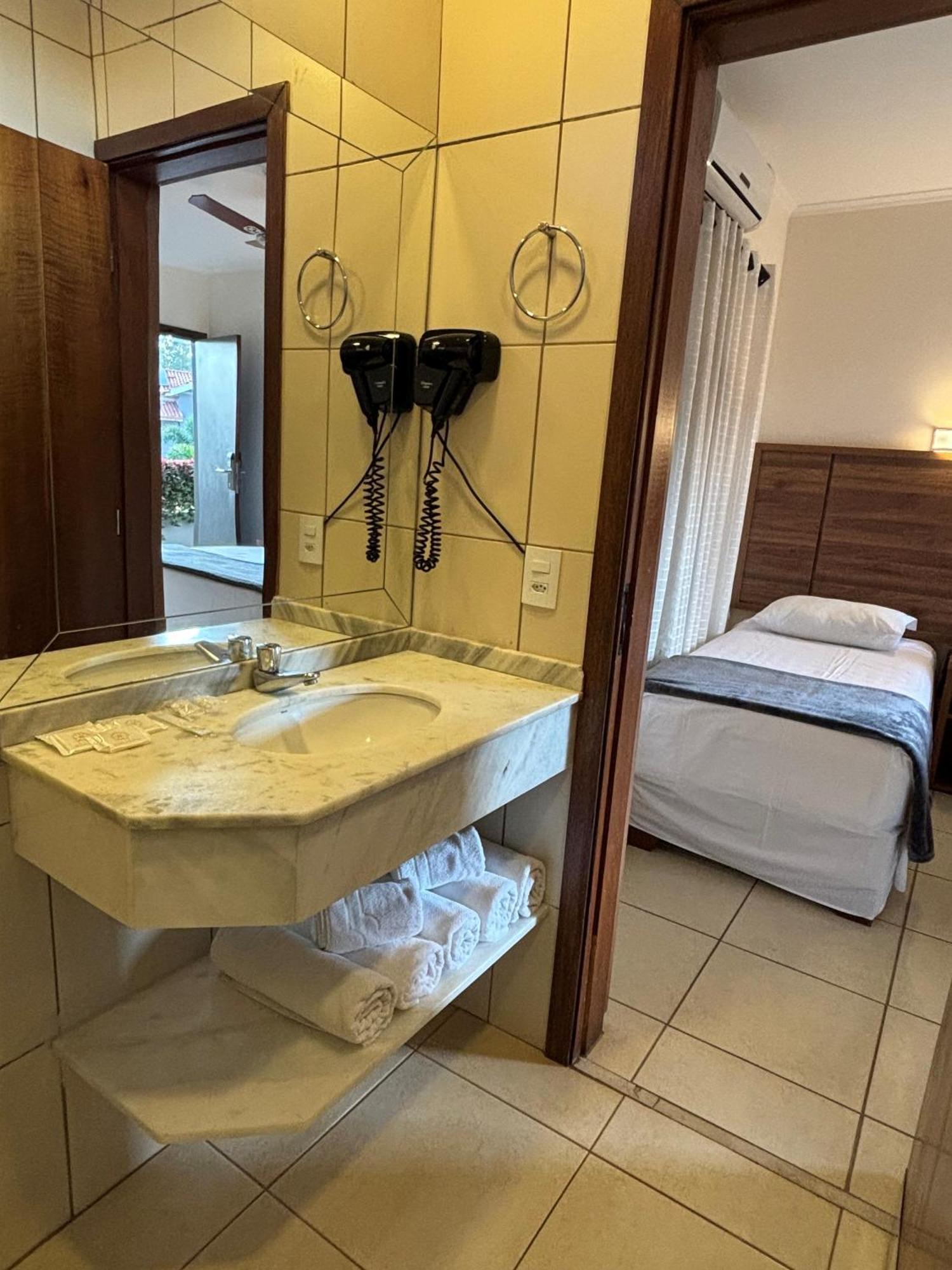 Hotel Roda D'Agua Andradina Cameră foto
